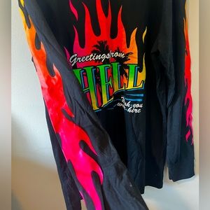 Long sleeve graphic tee
